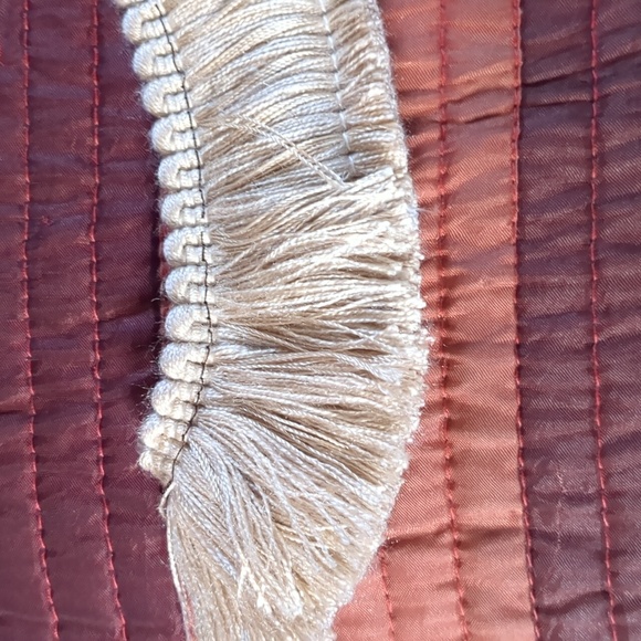 CREATIONS* Trim approximately 20m on this bolt, in pristine condition. 1.5" wide - Picture 7 of 11